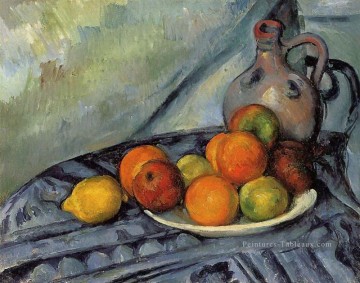Fruit et Cruche sur une Table Paul Cézanne Nature morte impressionnisme Peinture à l'huile